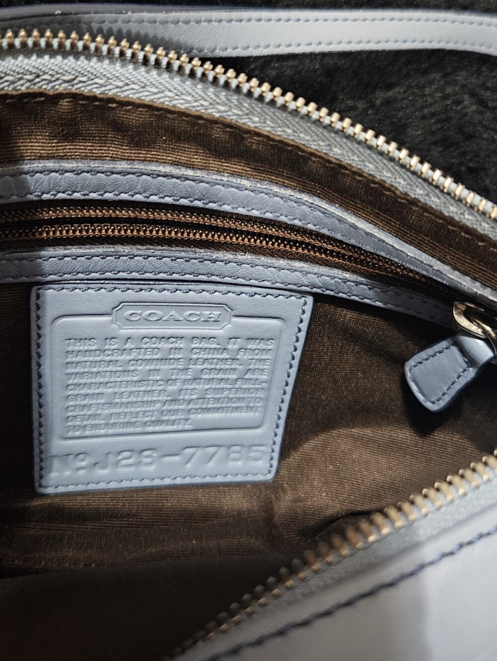 Coach Hamptons Demi Pouch - Picture 10 of 11